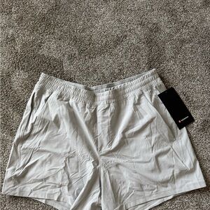 Men’s lululemon shorts XL